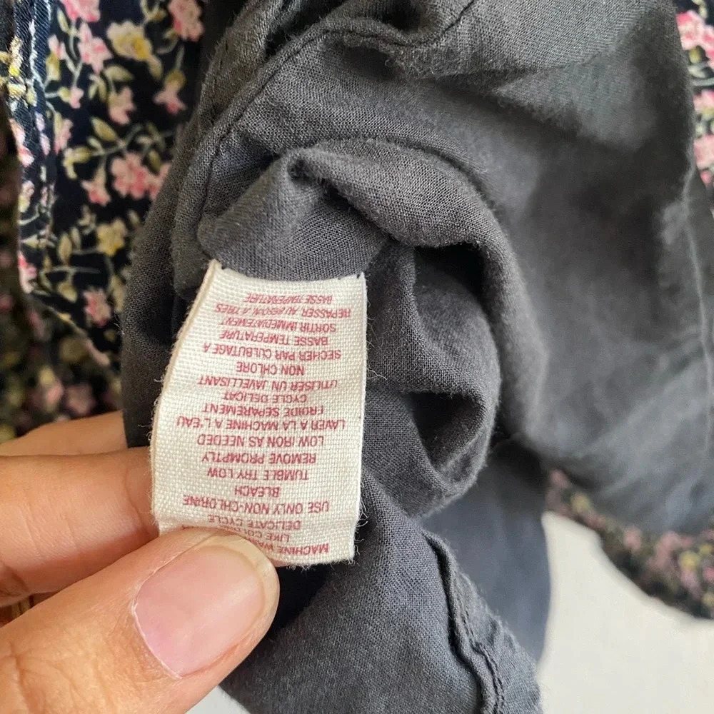 Anthropologie Maeve Alyssum Black Sleeveless Floral Snap Front Dress | Size 0 - Picture 6 of 11